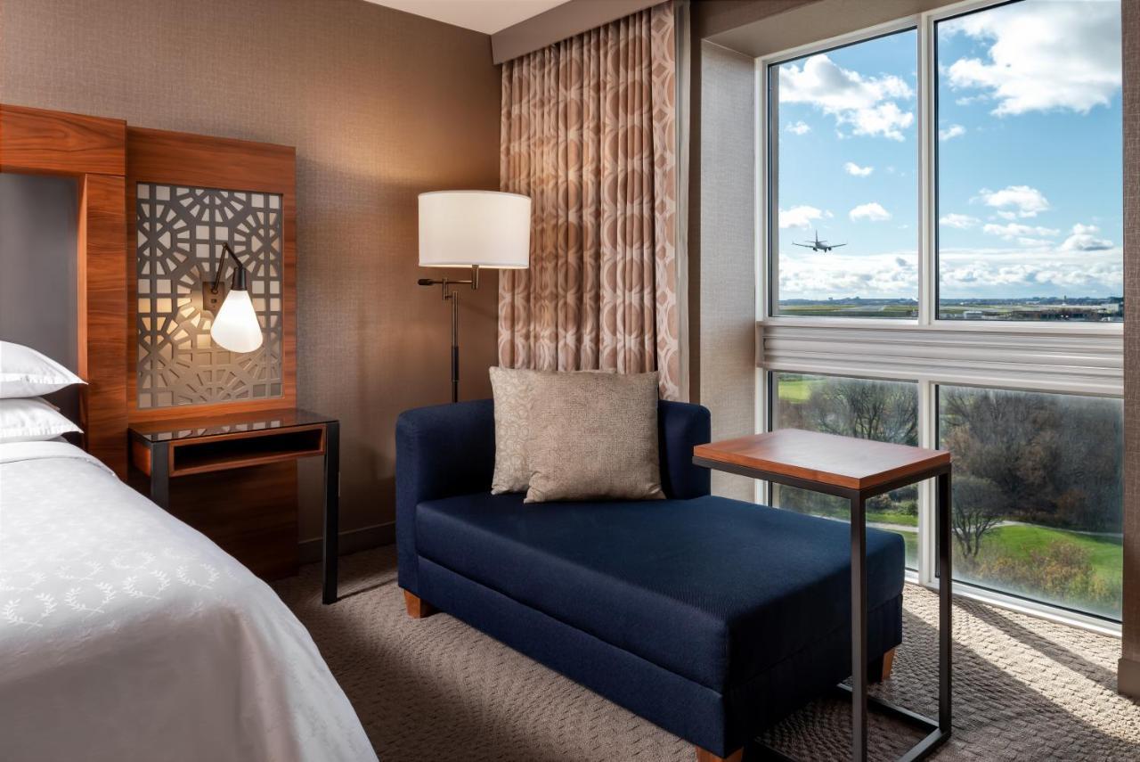 Sheraton Toronto Airport Hotel & Conference Centre Esterno foto