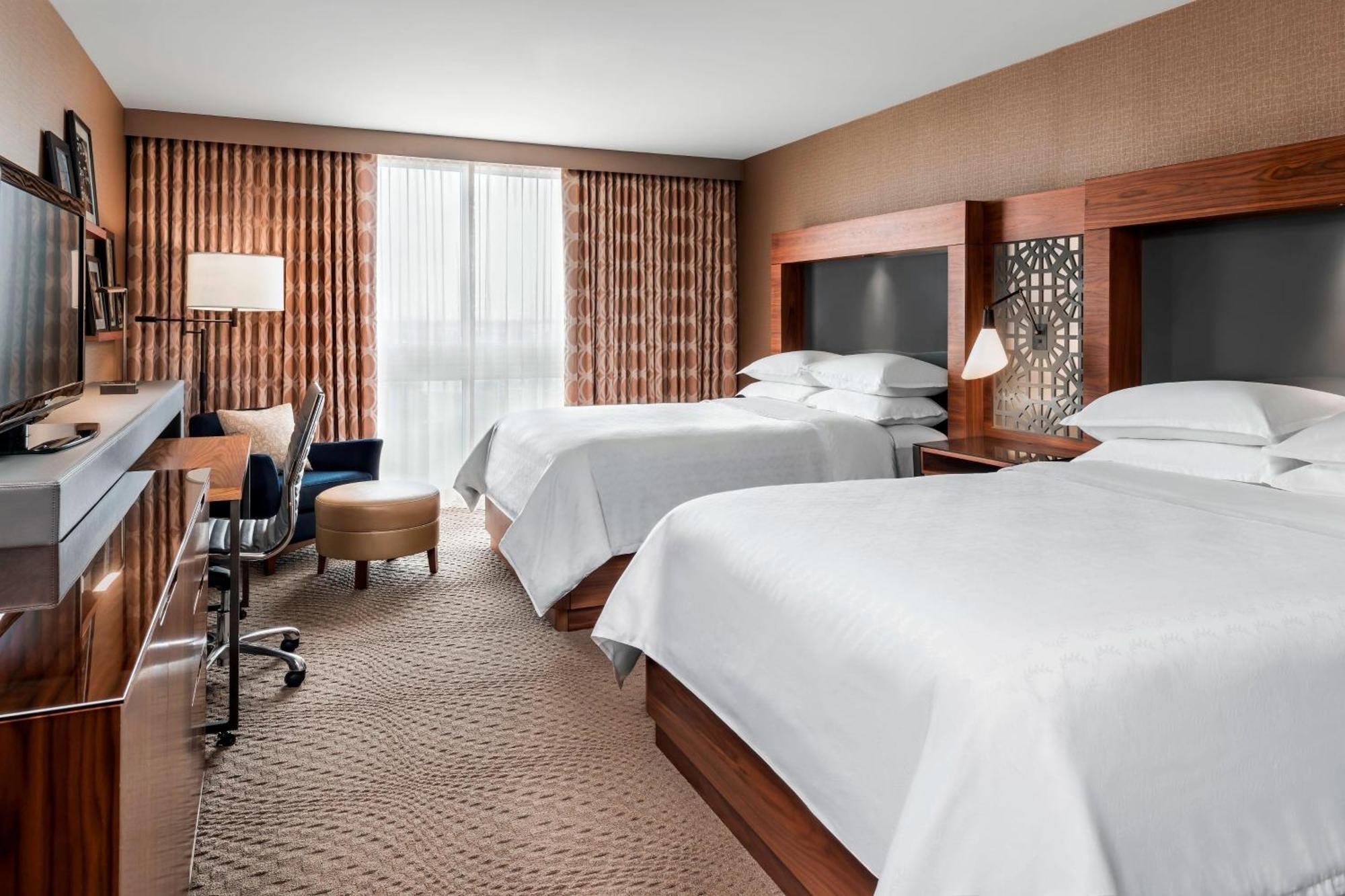 Sheraton Toronto Airport Hotel & Conference Centre Esterno foto