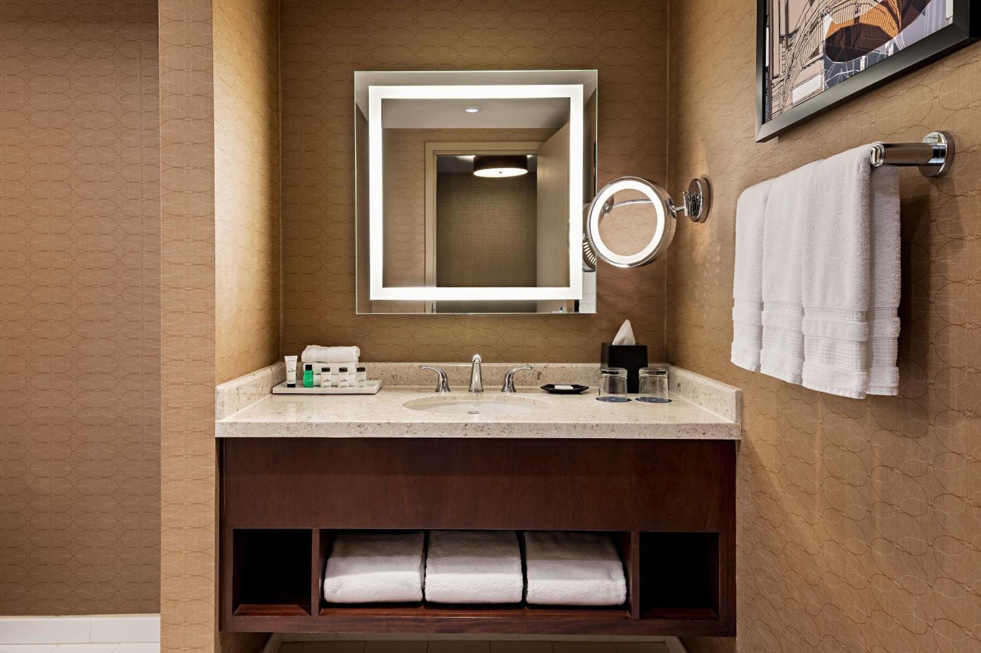 Sheraton Toronto Airport Hotel & Conference Centre Esterno foto