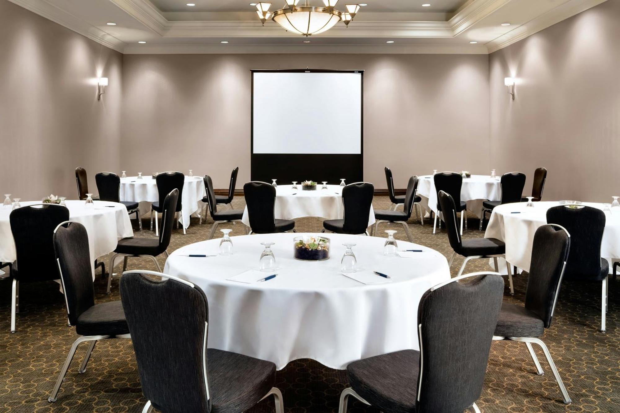 Sheraton Toronto Airport Hotel & Conference Centre Esterno foto