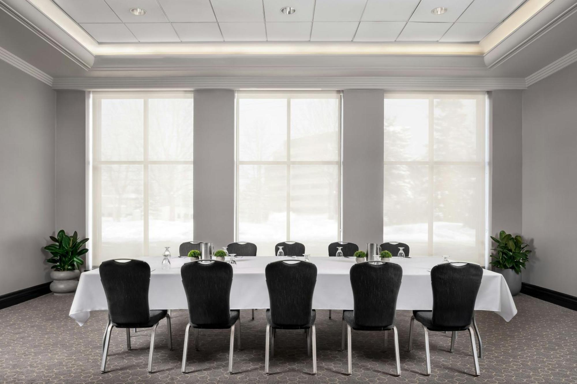 Sheraton Toronto Airport Hotel & Conference Centre Esterno foto