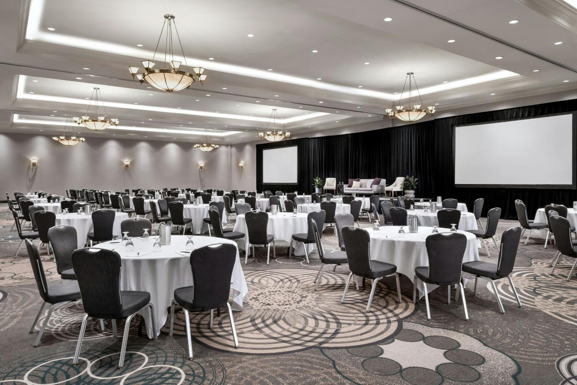 Sheraton Toronto Airport Hotel & Conference Centre Esterno foto