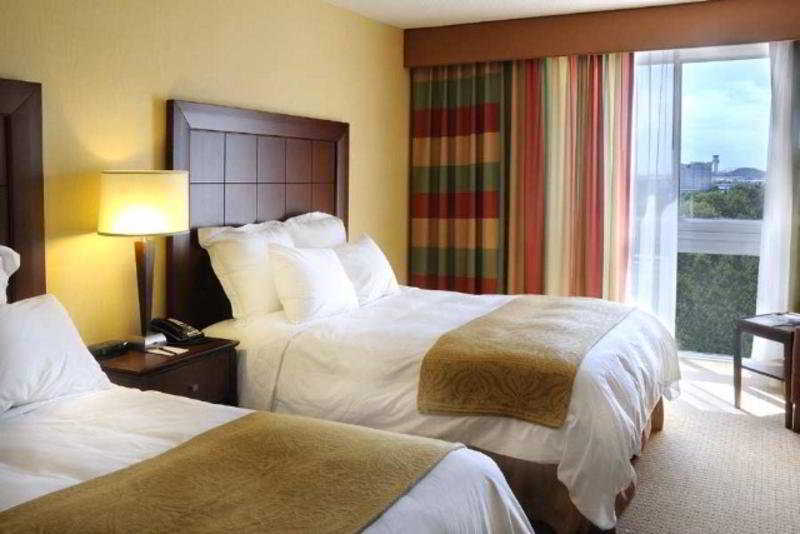 Sheraton Toronto Airport Hotel & Conference Centre Esterno foto